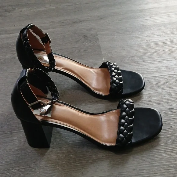 DV by Dolce Vita Braided Strap Black Block Heel Sandals Sz 11 NWOT - Picture 5 of 10